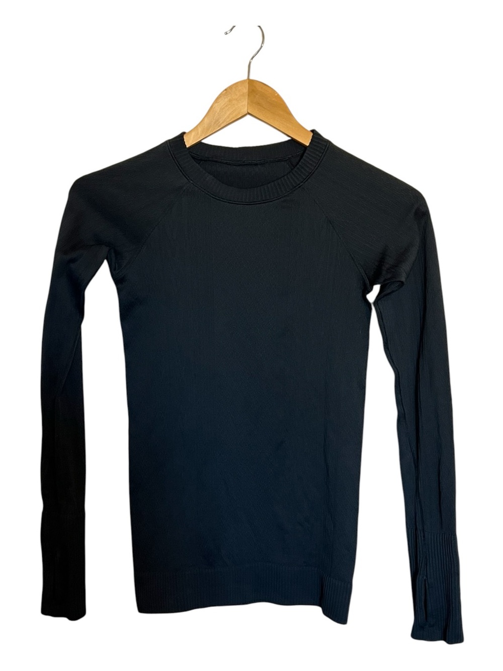 Lululemon long sleeve texture black top
